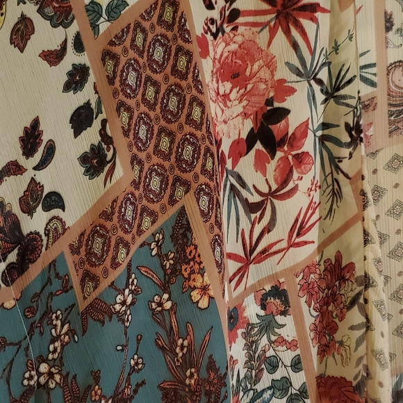 Easel: Patchwork Kimono - Picture 2 of 3